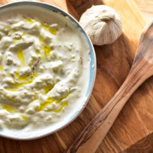 Tsatziki mit griechischem Joghurt