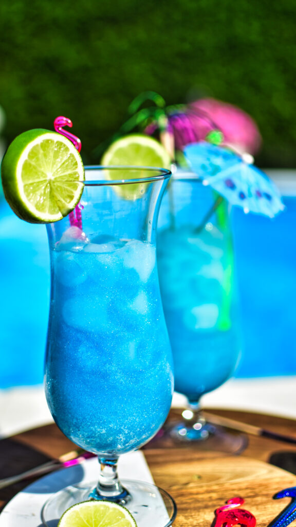 Der beste Sommer-Cocktail: Erfrischend und tropisch fruchtig ist dieser Blue Mermaild Cocktail, der an den Blue Lagoon angelehnt ist.