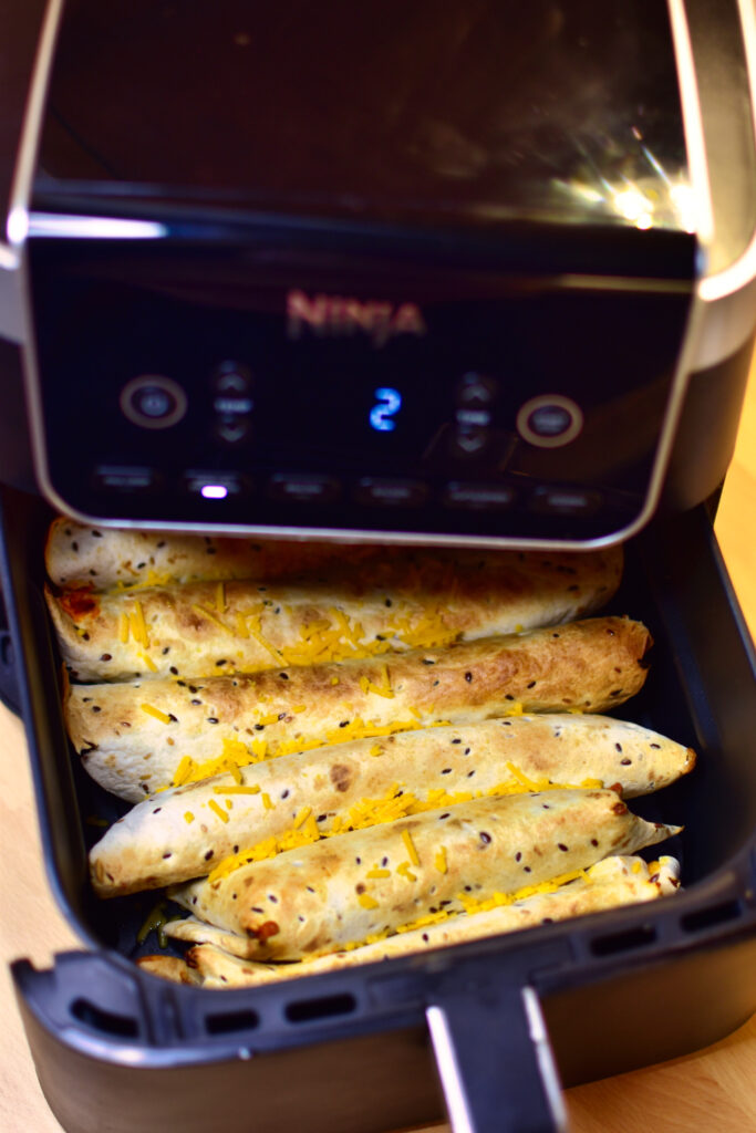 Hähnchen Taquitos in der Heißluftfritteuse goldbraun gebacken
