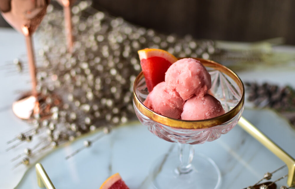 Grapefruit Sorbet aus der Ninja Creami *: festliches Dessert