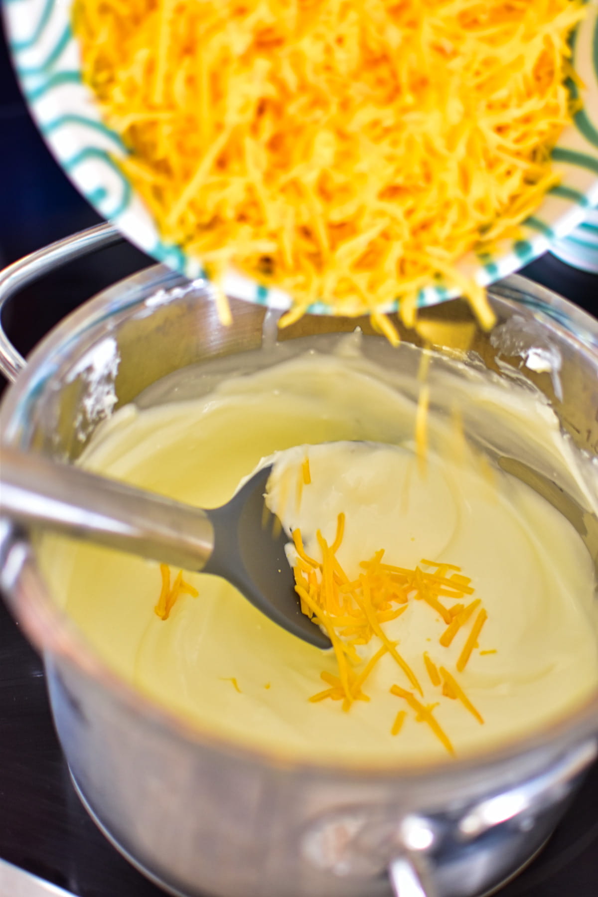 Chili Cheese Dip mit Frischkäse {Schnelles Rezept}