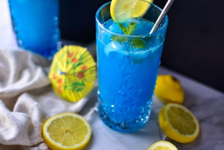 Alkoholfreier blauer Cocktail Rezept