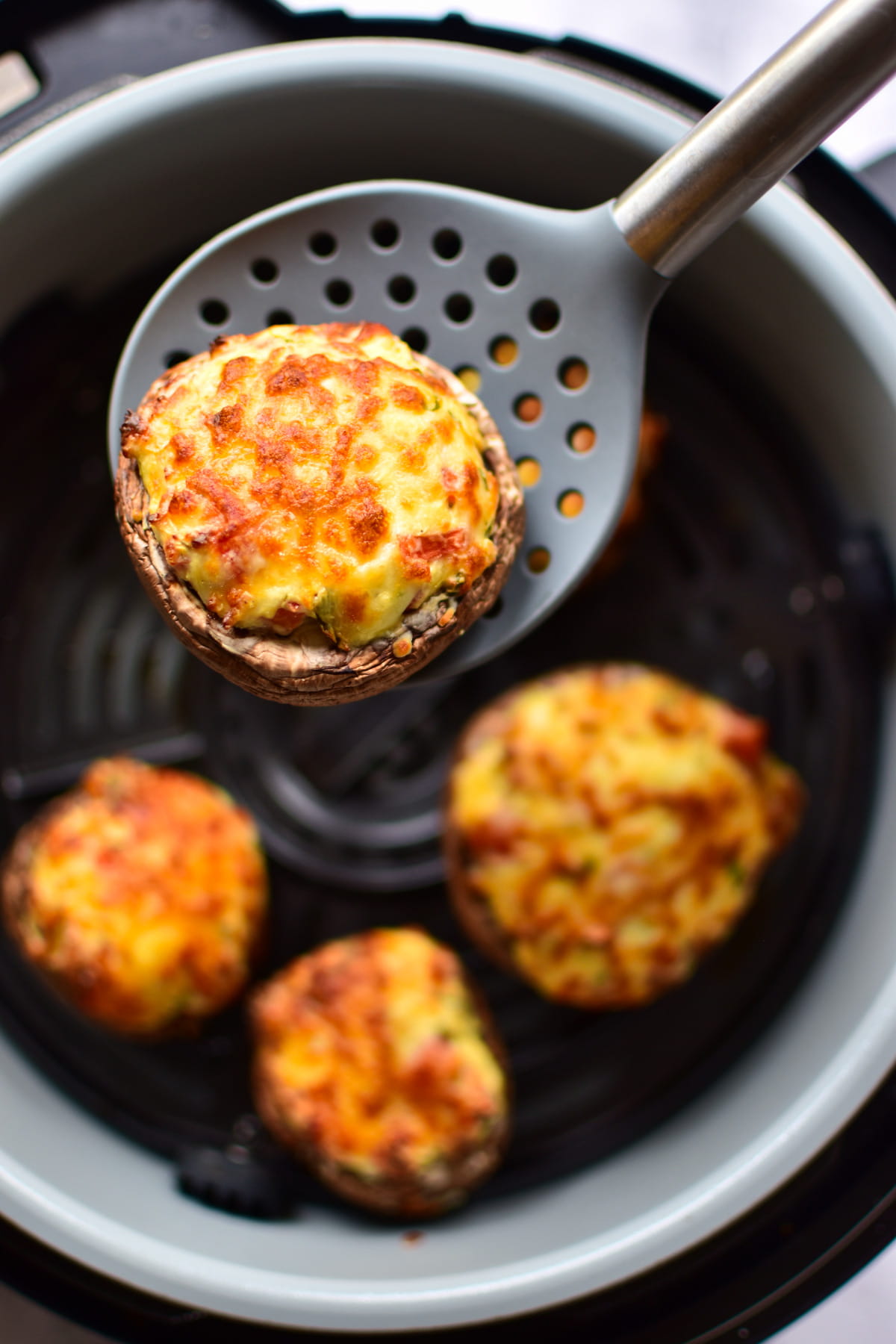 Champignons in der Heißluftfritteuse - {Mediterrane Füllung ...
