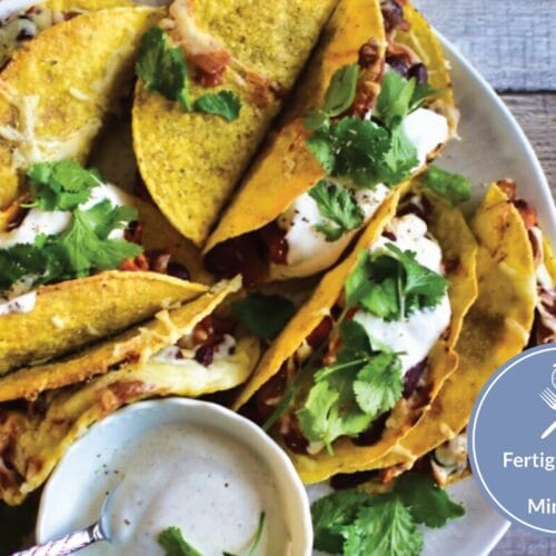Hähnchen Tacos mit Sour Cream und Koriander