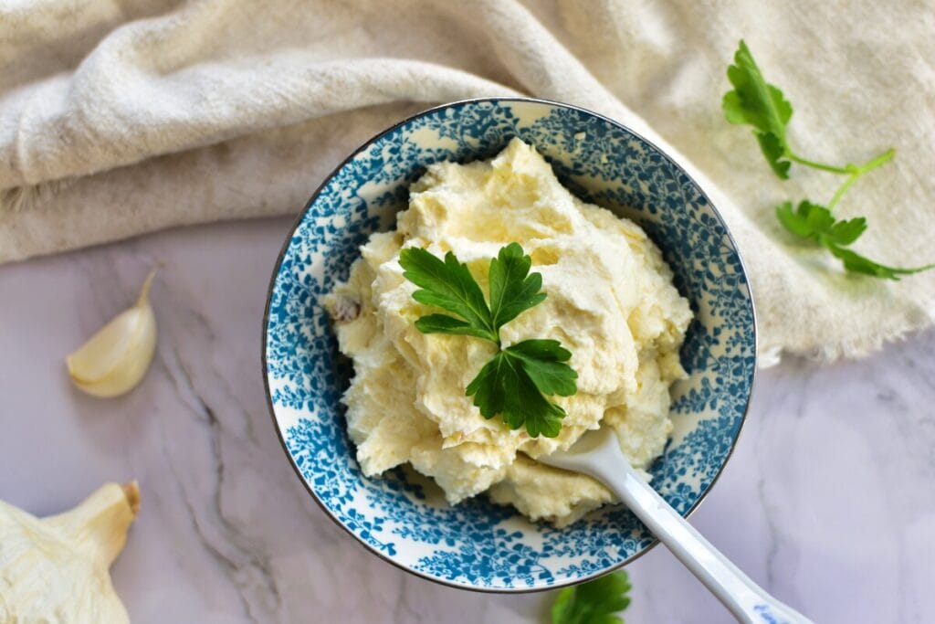 Knoblauch Creme Dip mit Parmesan « Hauptsache-Lecker