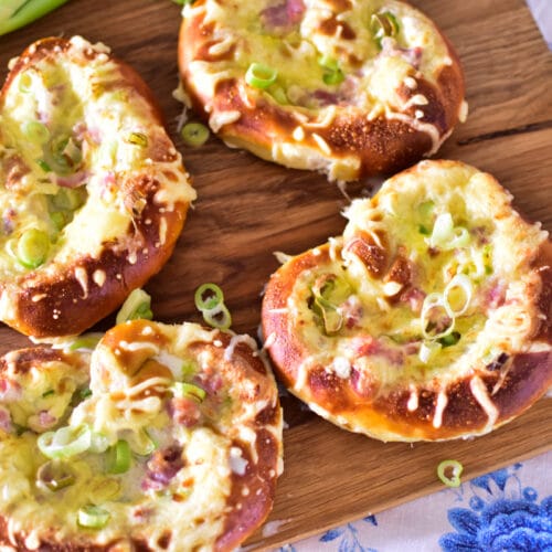 Flammkuchen Brezeln aus der Heißluftfritteuse