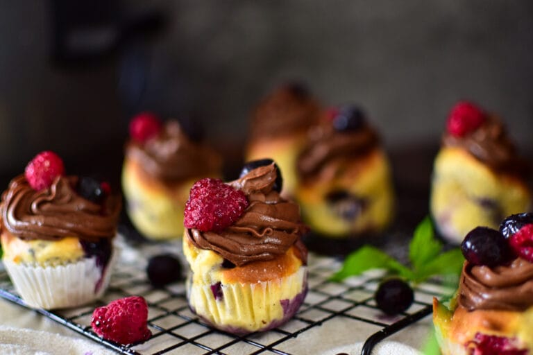 Airfryer Muffins mit Blaubeeren - Schnell, einfach und so lecker!
