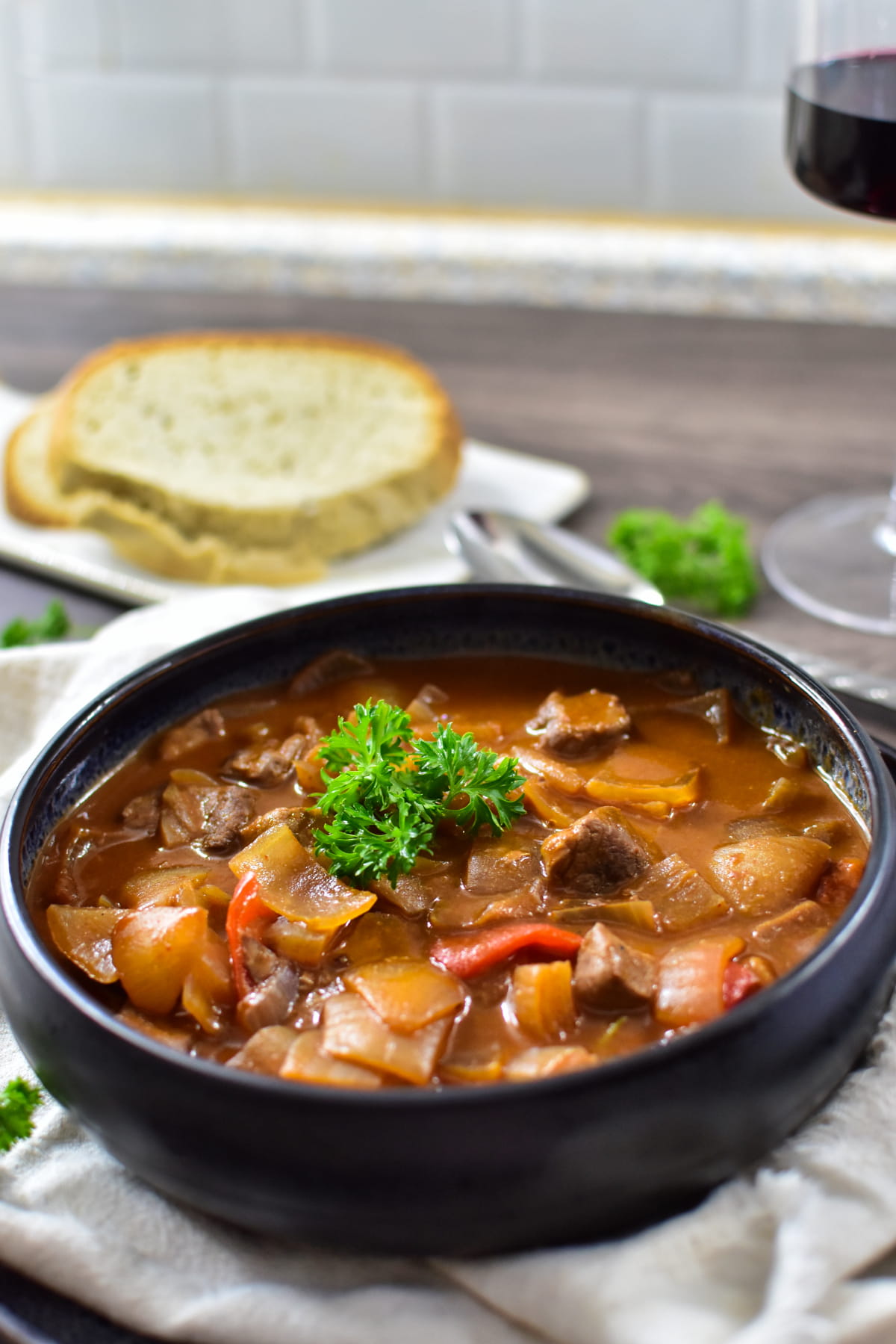 Köstliches Rinder Gulasch im Slow Cooker