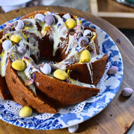 Kuchen mit Rosenwasser - saftiger Kuchen für Ostern