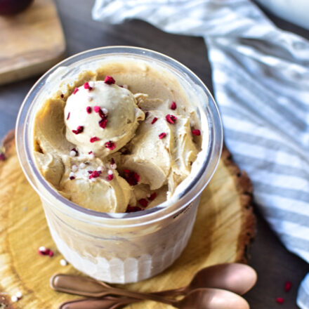 Cremig, fruchtig, lecker: Zwetschgen Eis mit dem Ninja Creami Deluxe - selbstgemacht.