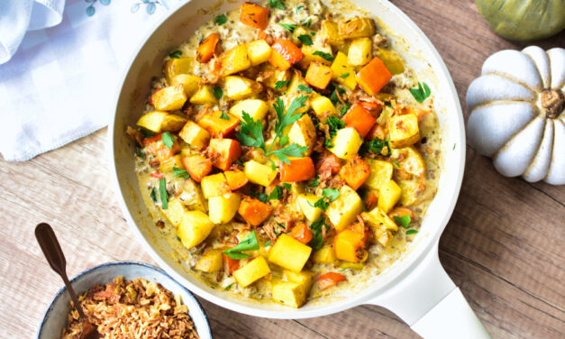 Cremige Kartoffel-Kürbis-Pfanne mit Hackfleisch