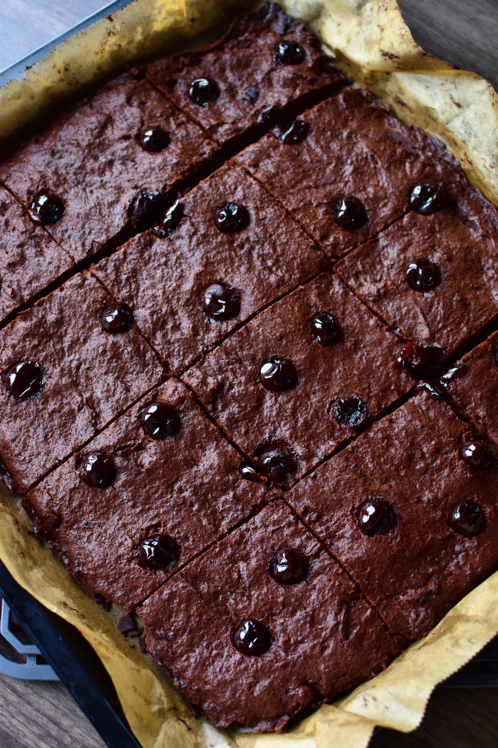 Festlicher Weihnachtskuchen vom Blech [Schoko-Amarena-Traum]