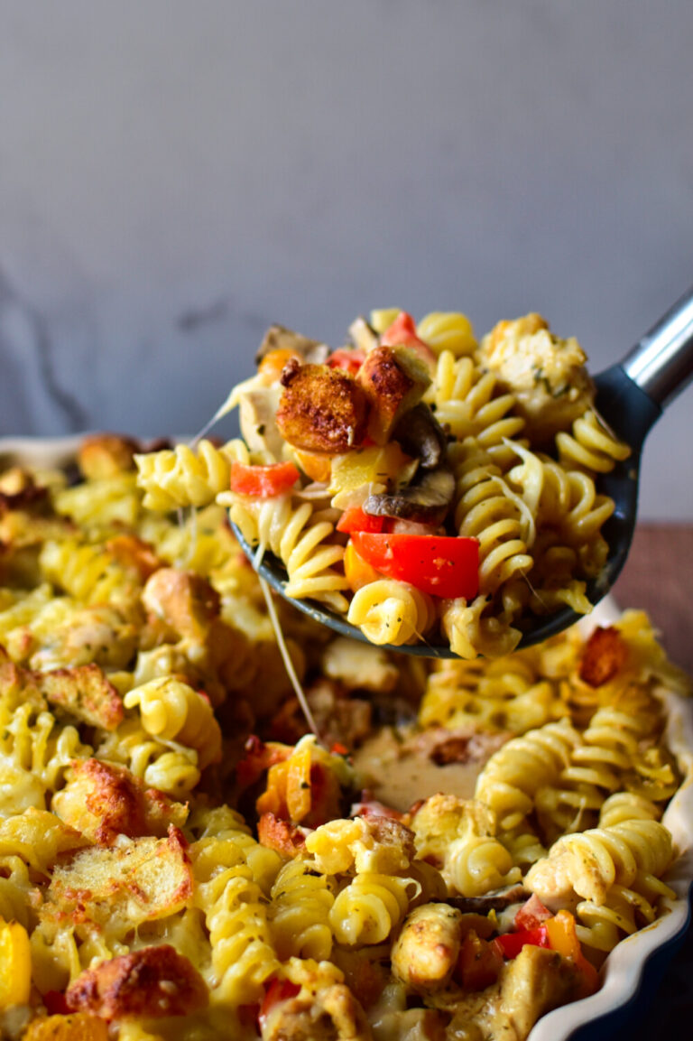 Hähnchen-Paprika-Auflauf: Partyrezept im Backofen