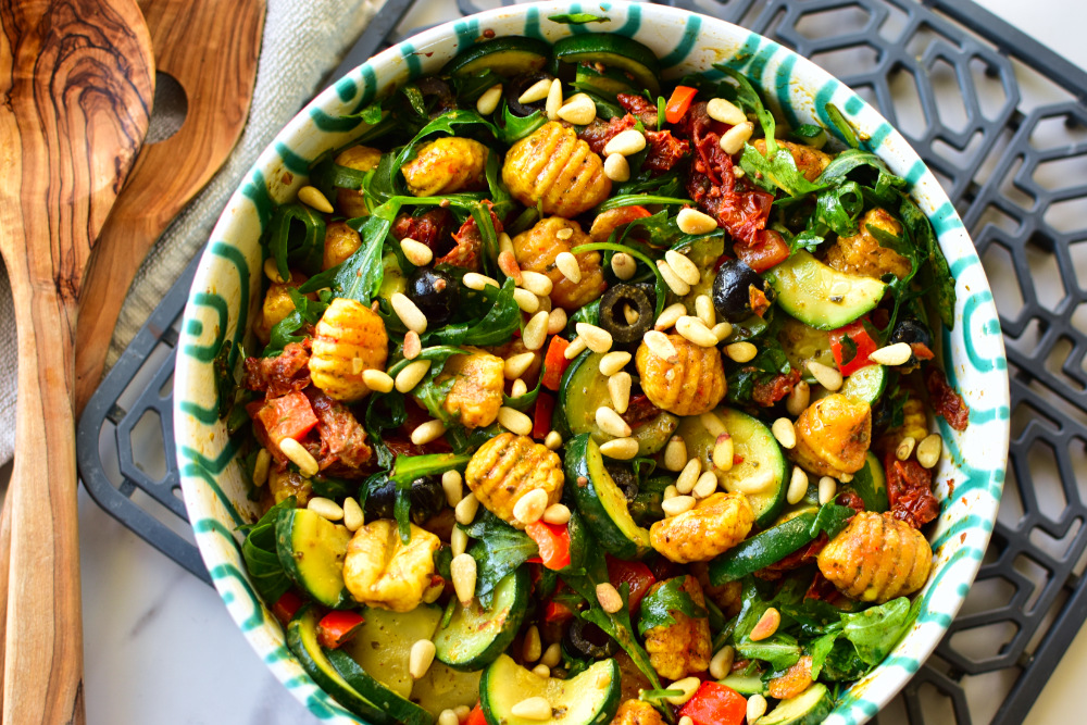 Gnocchi Salat aus dem Airfryer – Mediterraner Genuss