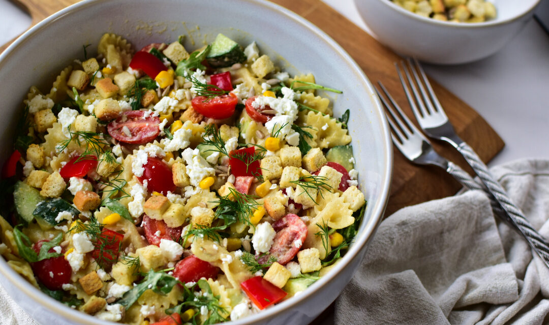 Nudelsalat mit Hummus-Dressing – Cremig, leicht & vielseitig