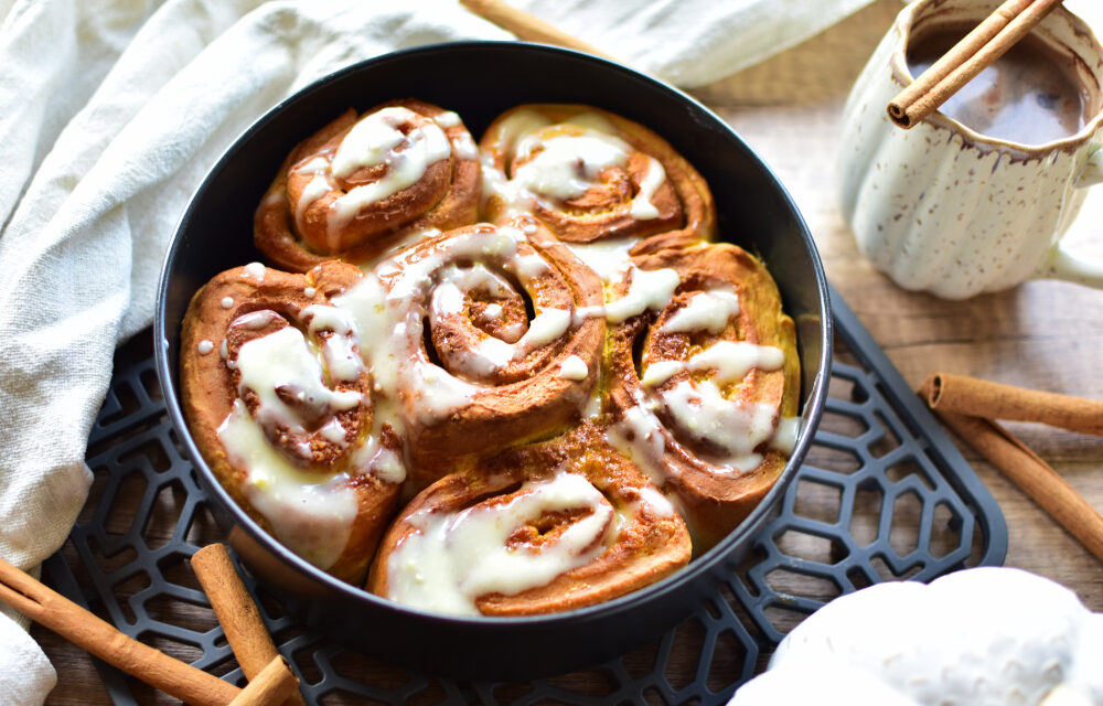 Zimtschnecken im Airfryer – Kürbis & Pumpkin Spice
